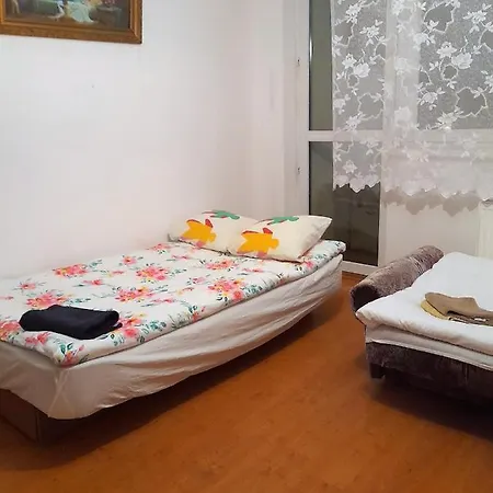 Homestay Apartrooms Askenazego Near Metro Trocka 1